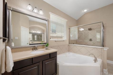 8502 Nichols Rim Boerne TX 78015