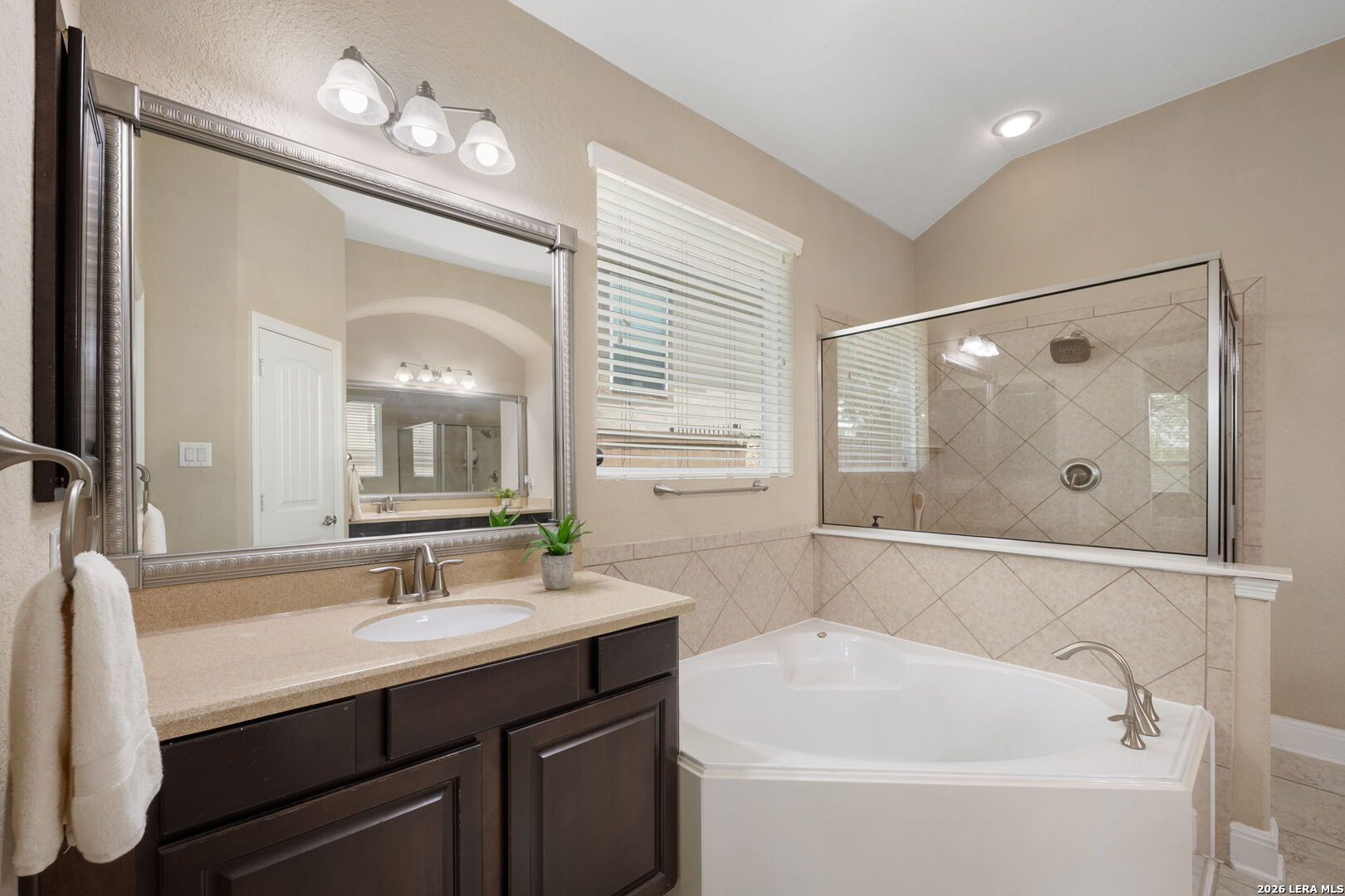 8502 Nichols Rim Boerne TX 78015