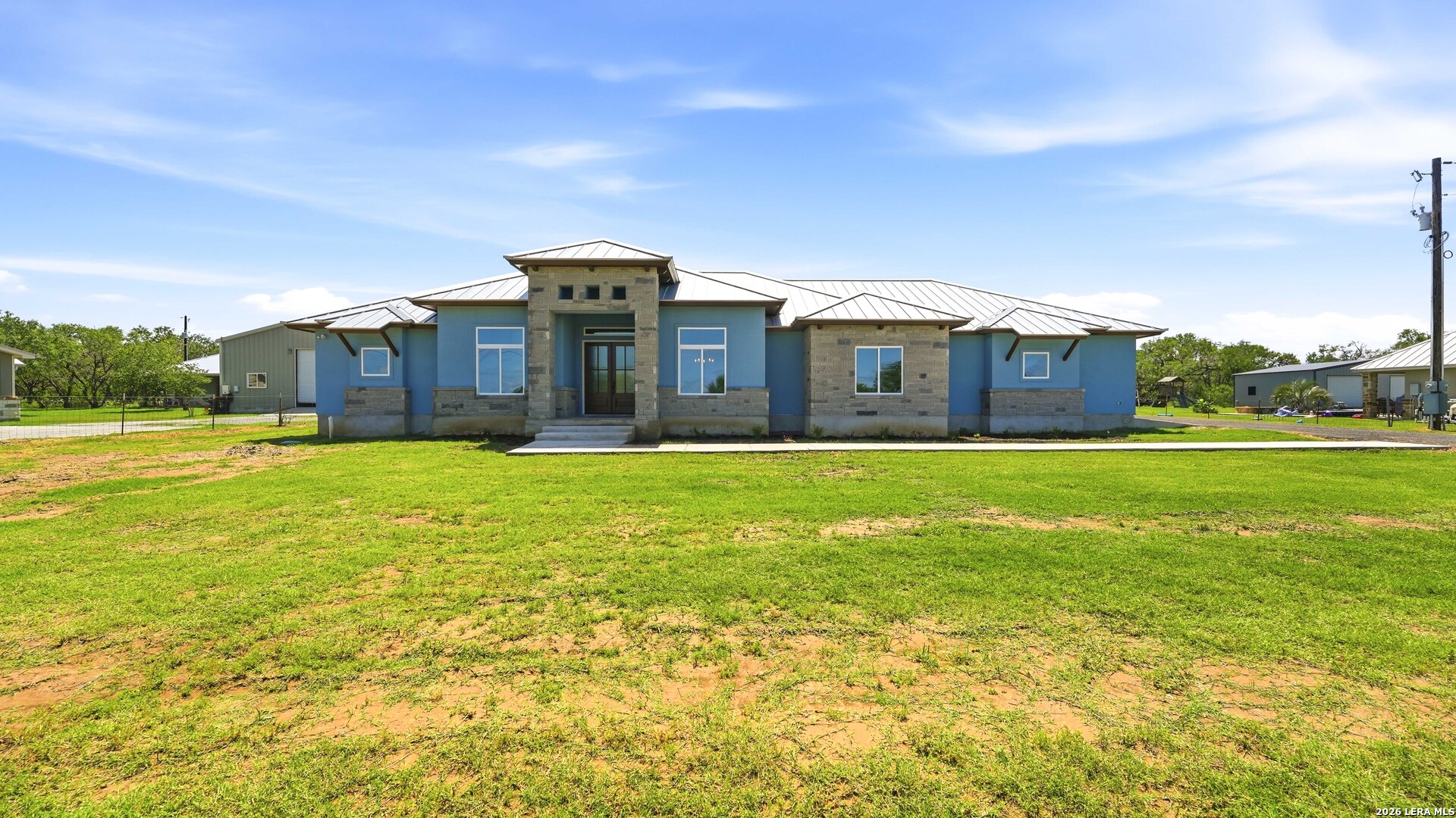 731 County Road 356 Adkins TX 78101