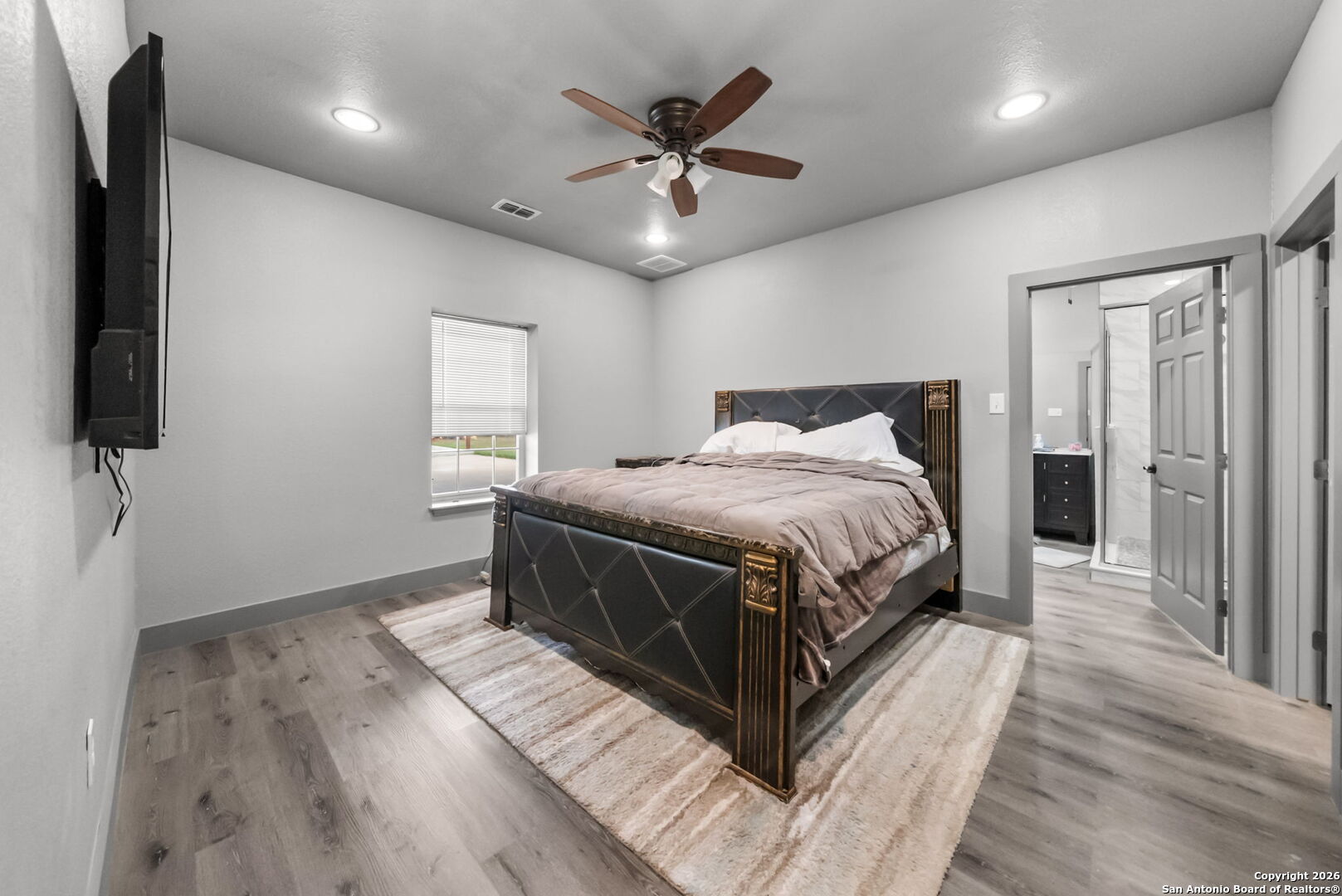 731 County Road 356 Adkins TX 78101