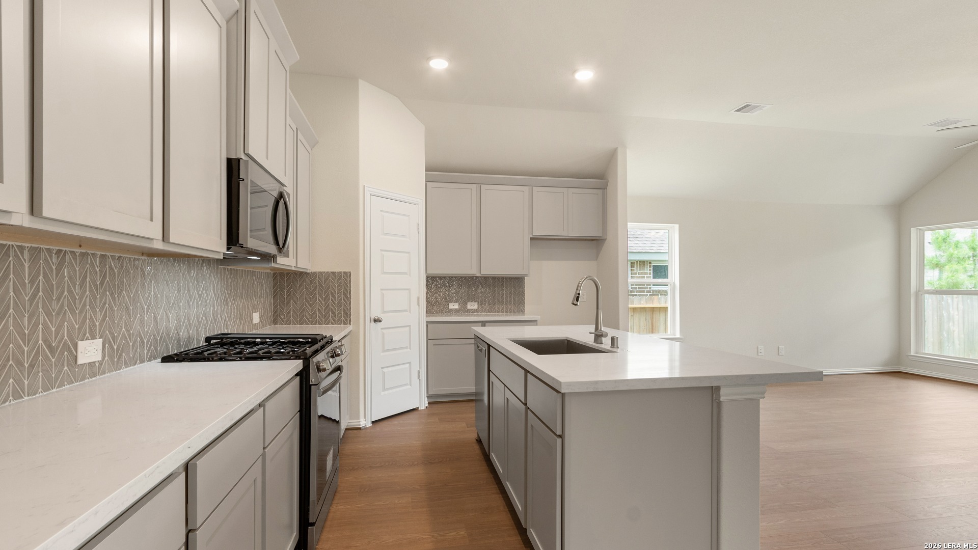 935 Creek Bed Drive New Braunfels TX 78130