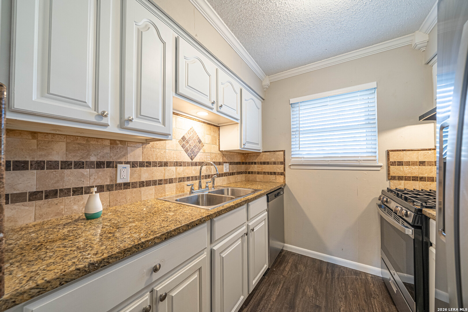 214 Avenue F Converse TX 78109