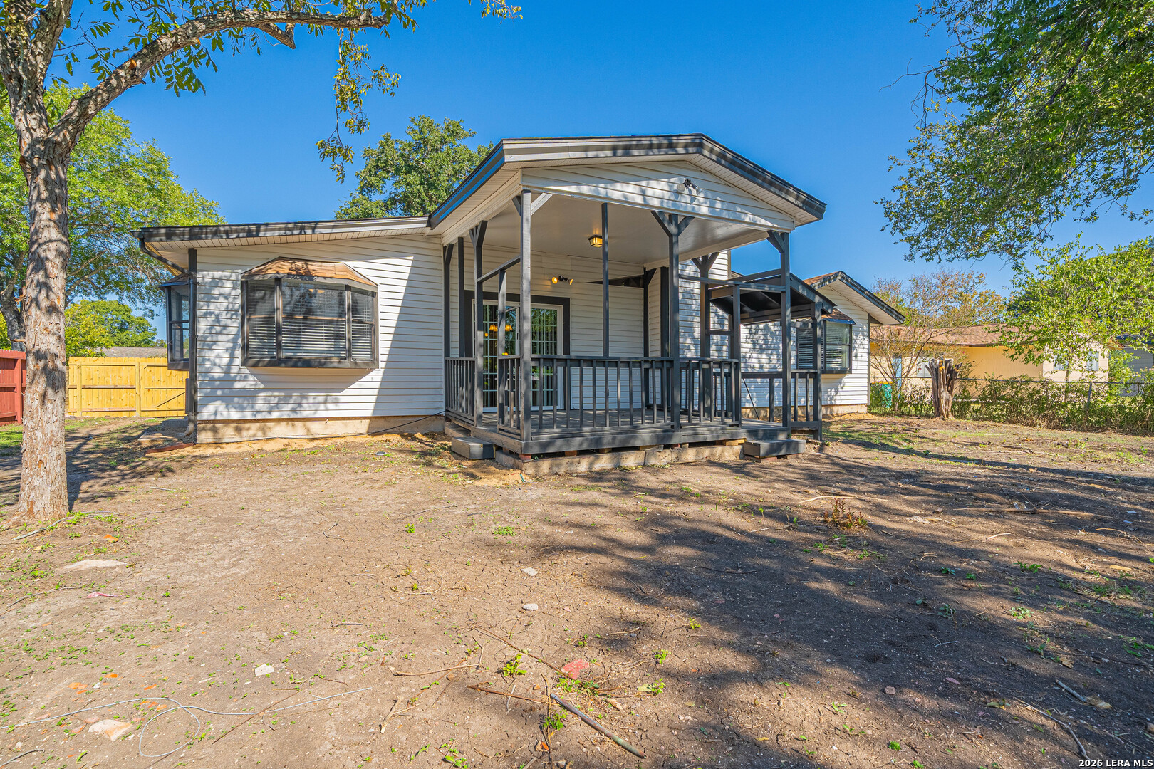 214 Avenue F Converse TX 78109