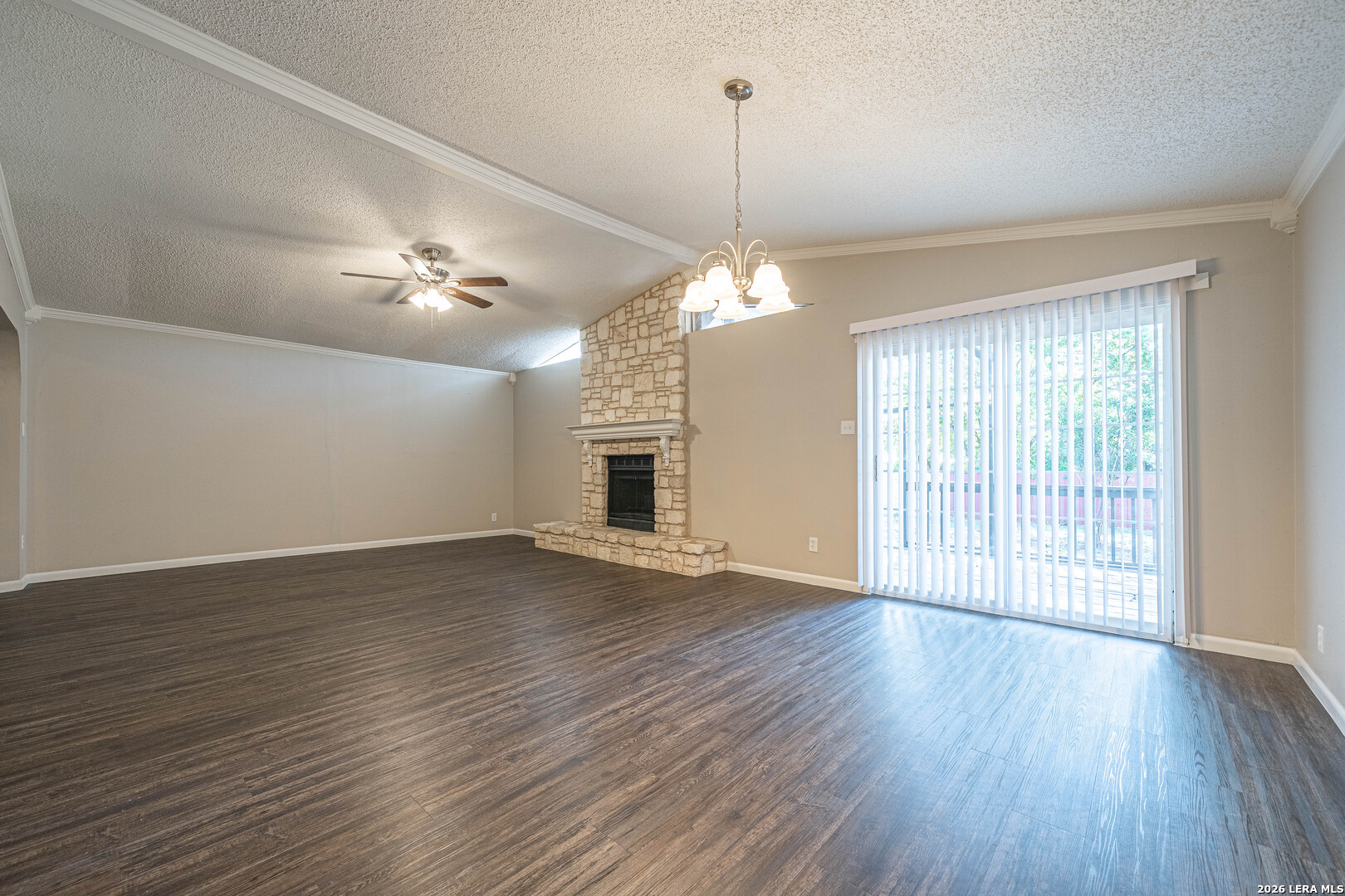 214 Avenue F Converse TX 78109