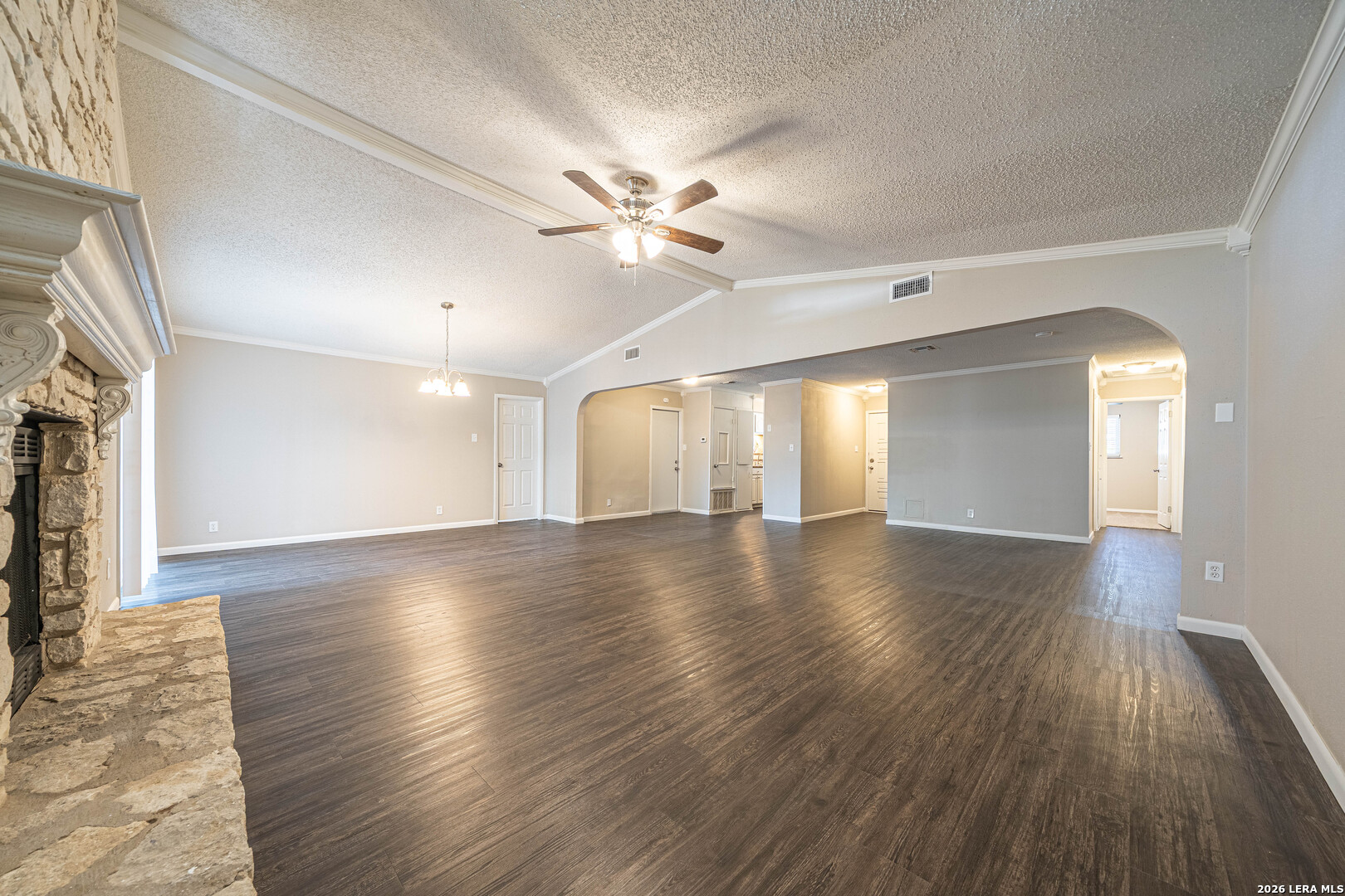 214 Avenue F Converse TX 78109