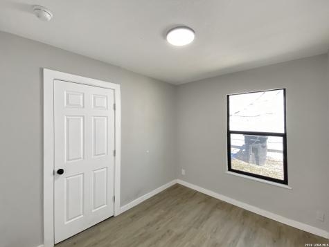 5423 Indian Desert San Antonio TX 78242