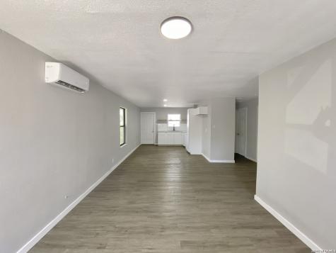 5423 Indian Desert San Antonio TX 78242