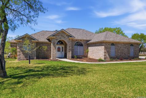105 Old Campbell Road Seguin TX 78155