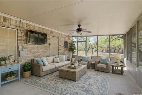 105 Old Campbell Road Seguin TX 78155