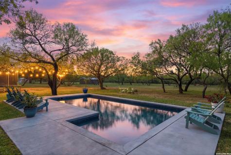 105 Old Campbell Road Seguin TX 78155