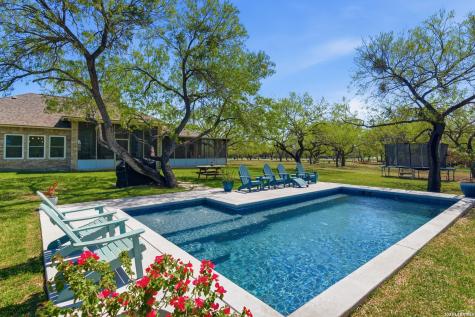 105 Old Campbell Road Seguin TX 78155