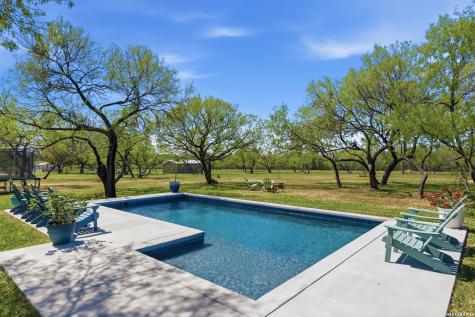 105 Old Campbell Road Seguin TX 78155