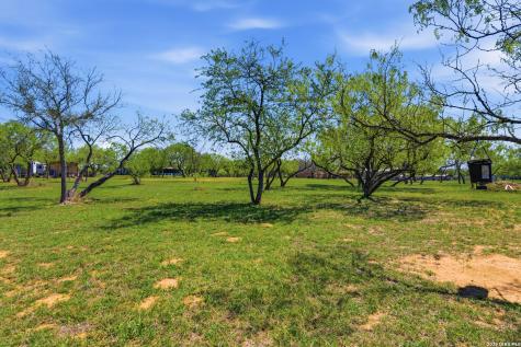 105 Old Campbell Road Seguin TX 78155