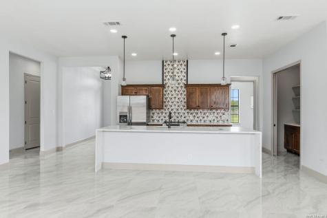 8220 Alton Boulevard Selma TX 78154
