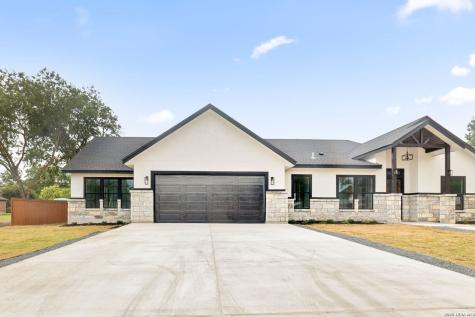 8220 Alton Boulevard Selma TX 78154