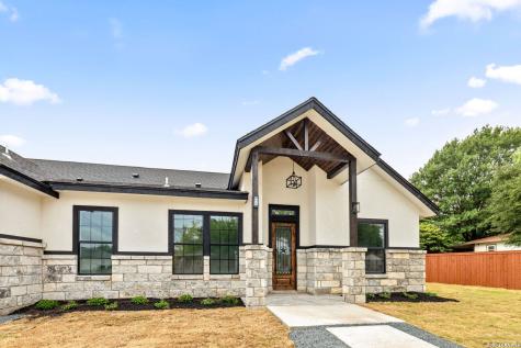 8220 Alton Boulevard Selma TX 78154