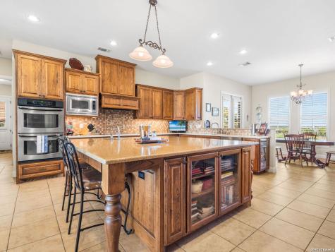 1000 S Landmark Kerrville TX 78028