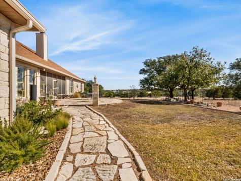 1000 S Landmark Kerrville TX 78028
