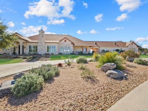 1000 S Landmark Kerrville TX 78028