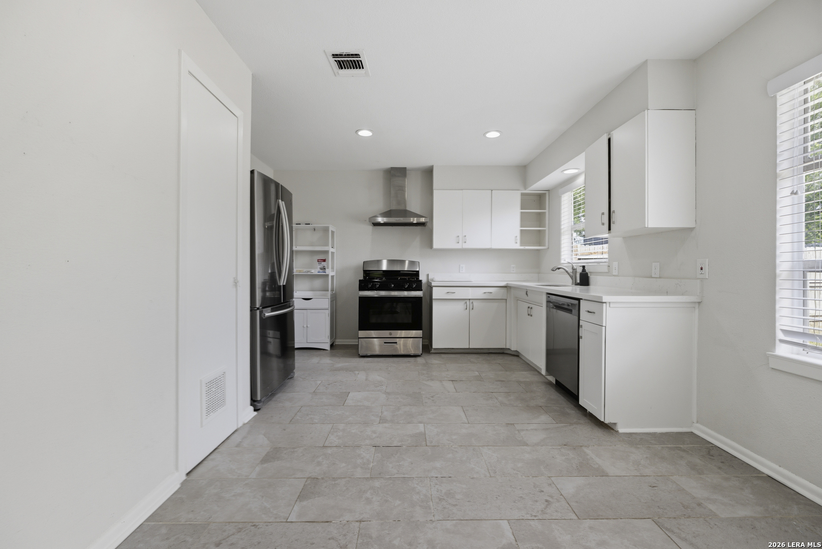 323 Basswood Drive San Antonio TX 78213
