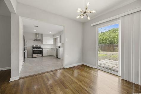 323 Basswood Drive San Antonio TX 78213