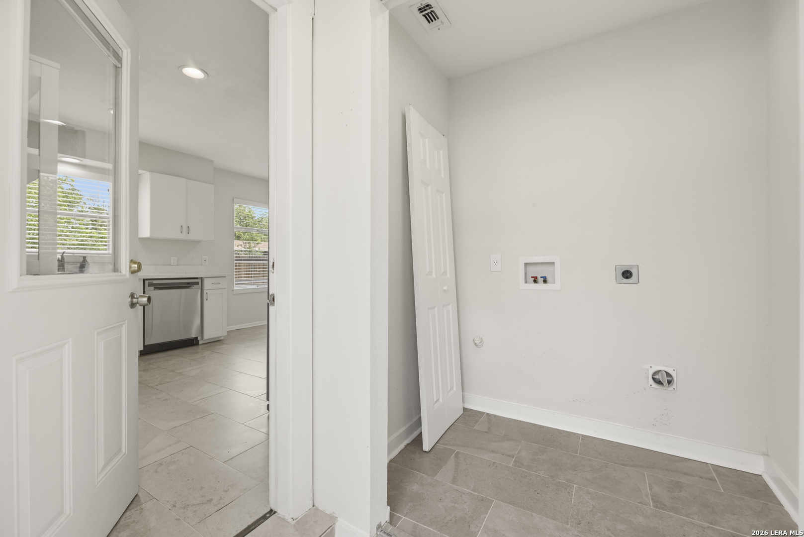 323 Basswood Drive San Antonio TX 78213