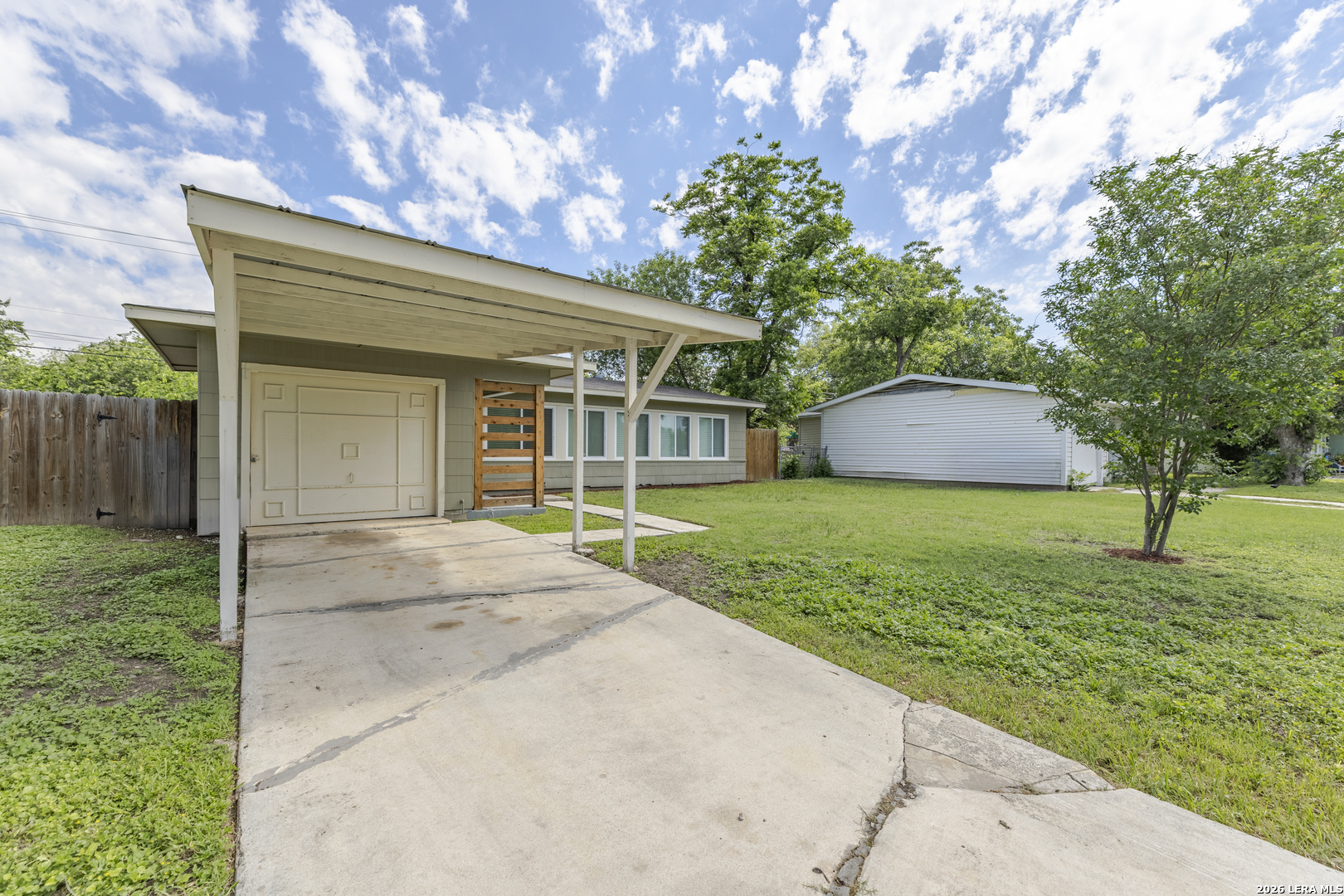 323 Basswood Drive San Antonio TX 78213