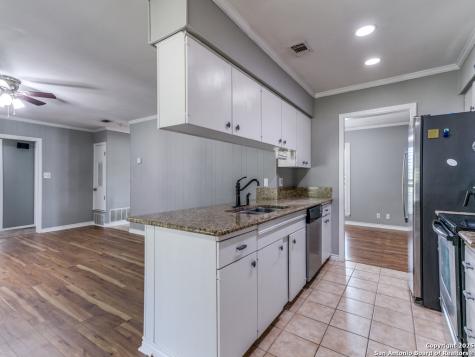 249 Ralston Drive Converse TX 78109