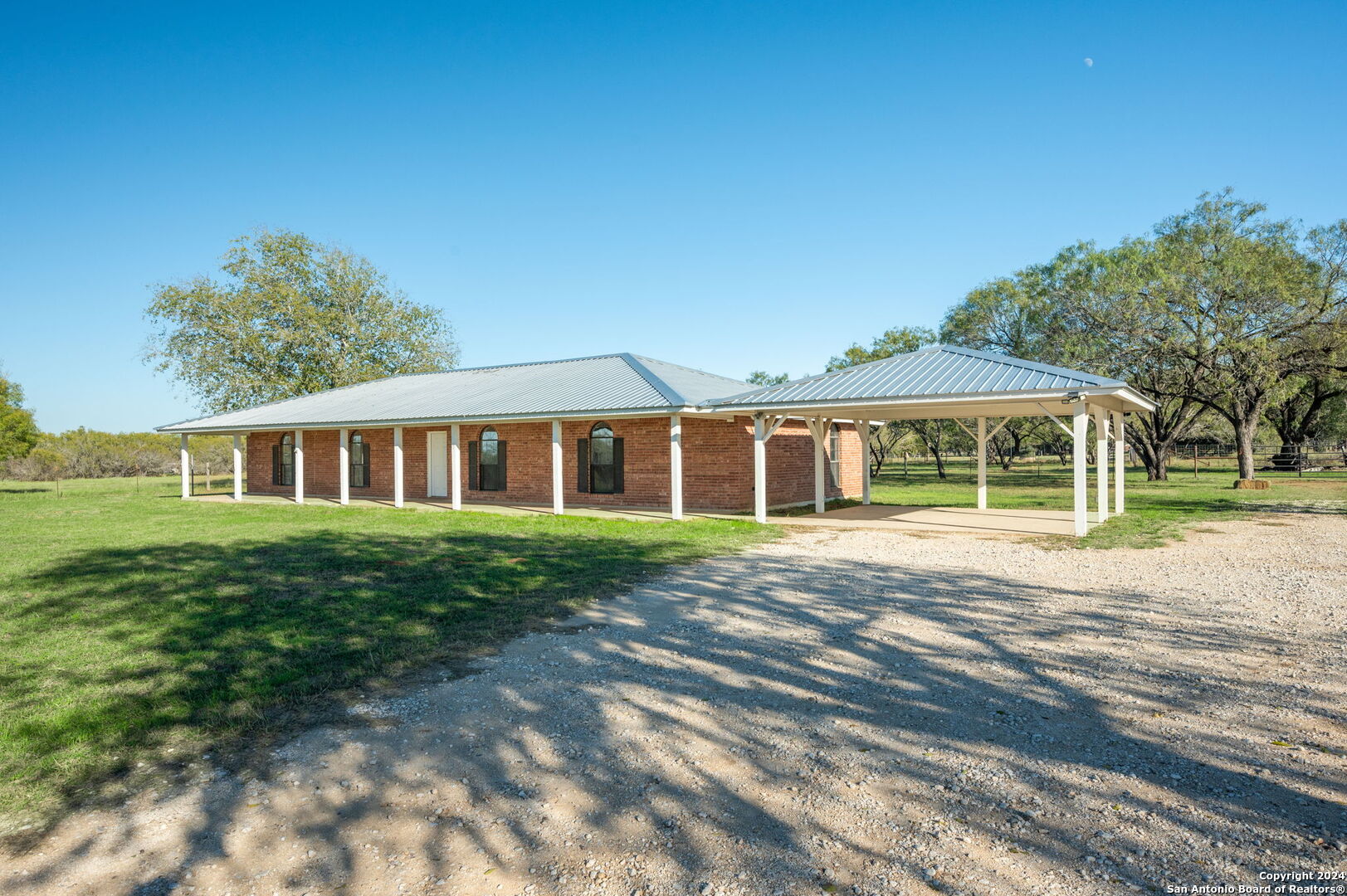 315 Simon Road Pleasanton TX 78064