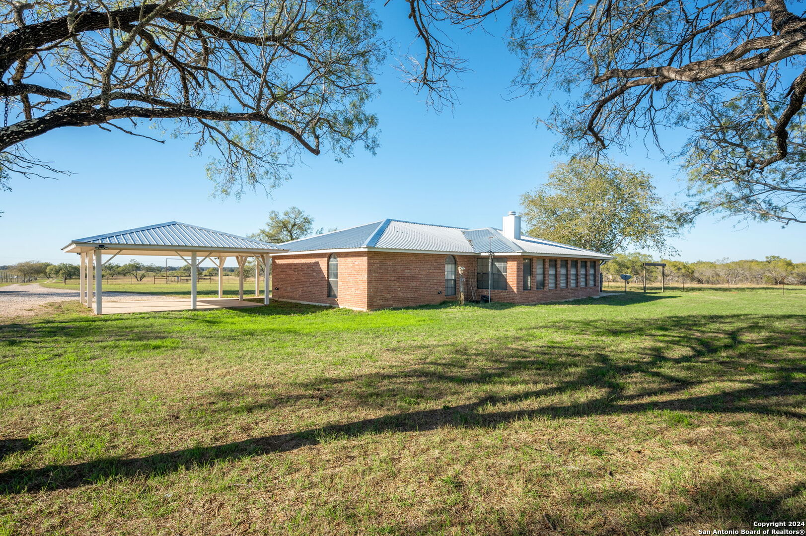 315 Simon Road Pleasanton TX 78064
