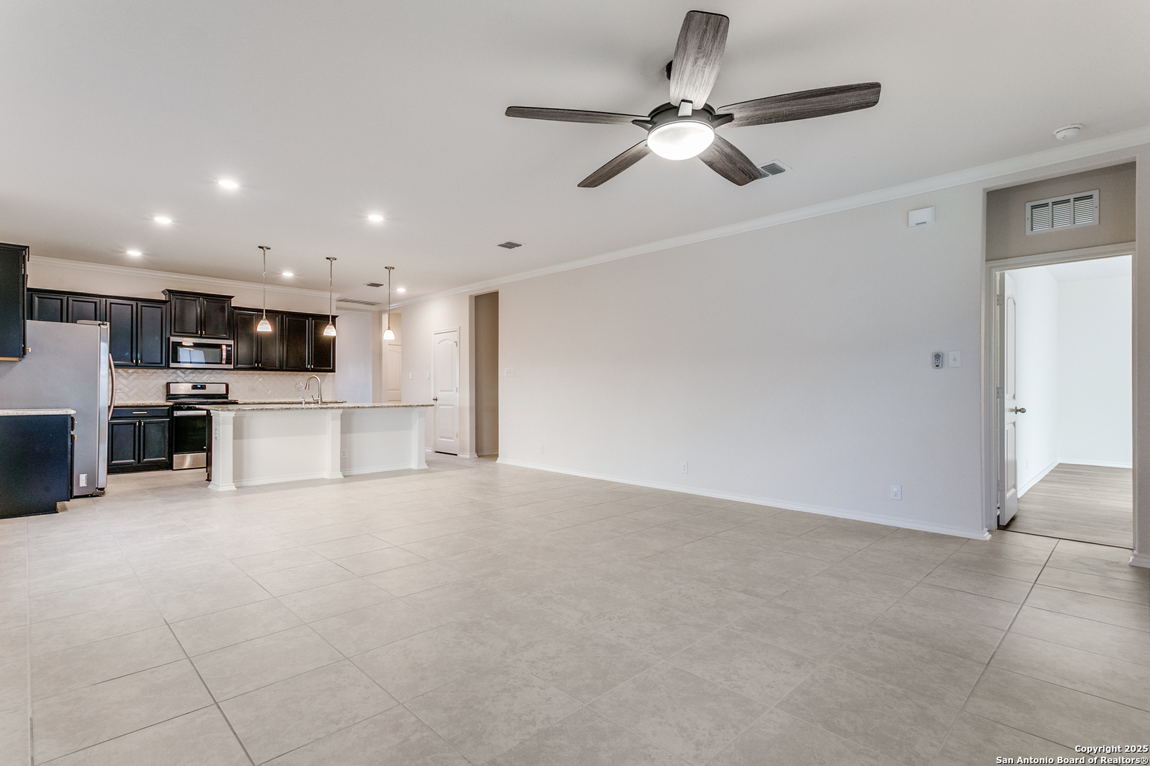 12445 Vista Rim San Antonio TX 78233