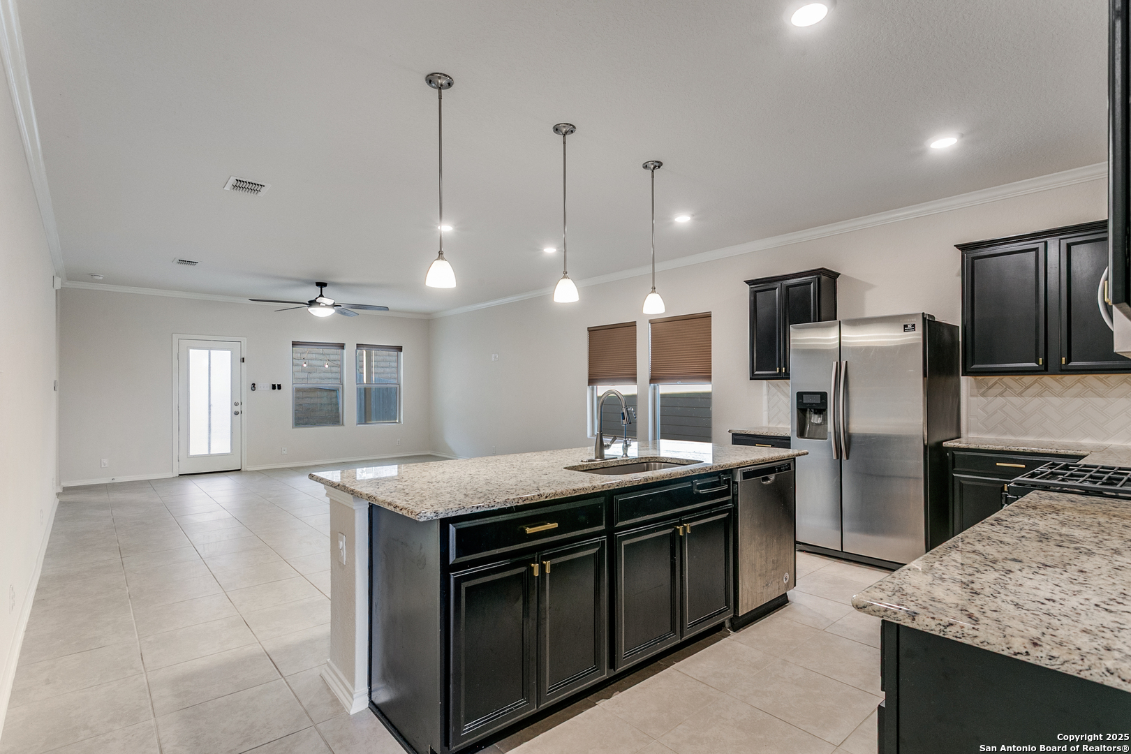 12445 Vista Rim San Antonio TX 78233