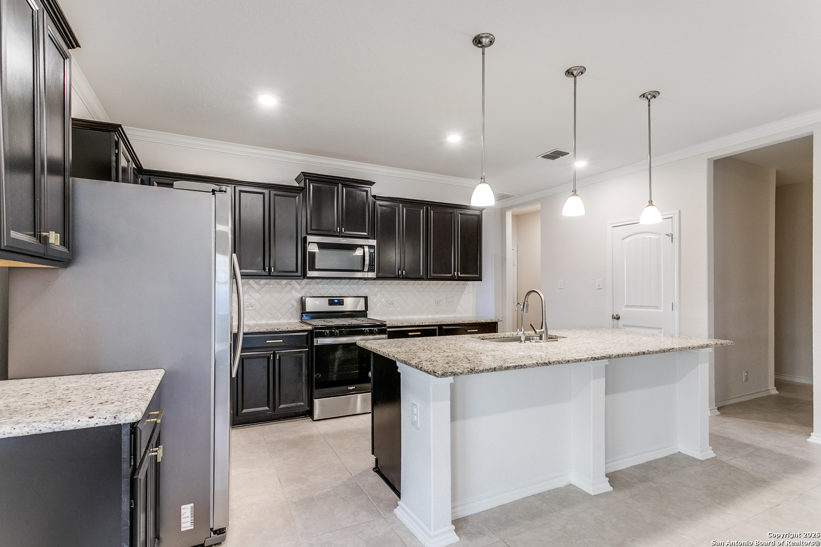 12445 Vista Rim San Antonio TX 78233