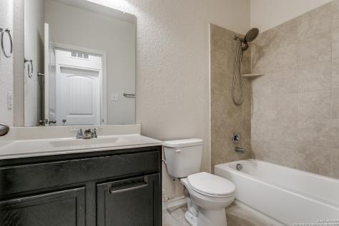 12445 Vista Rim San Antonio TX 78233