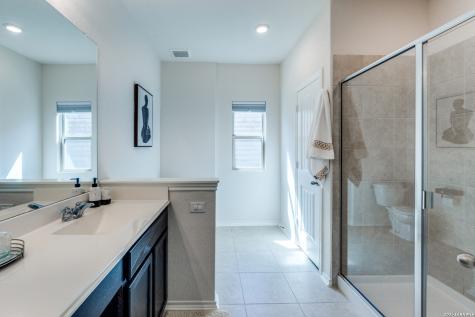12445 Vista Rim San Antonio TX 78233