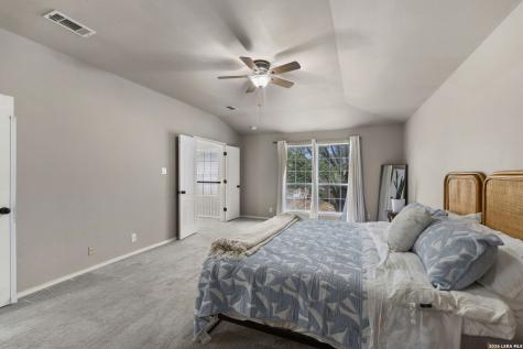 11911 Ghostbridge Helotes TX 78023