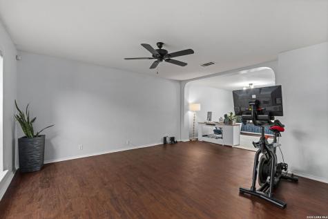 11911 Ghostbridge Helotes TX 78023
