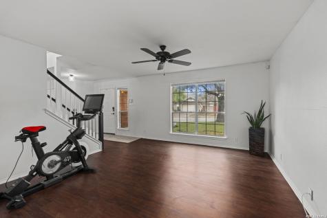 11911 Ghostbridge Helotes TX 78023