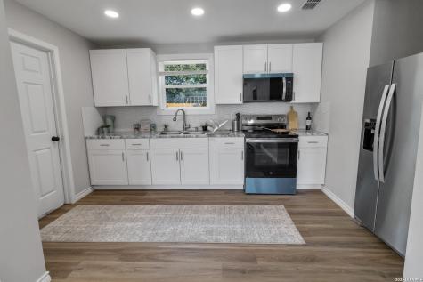 1404 N Comitas Street Beeville TX 78102