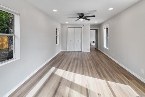 1404 N Comitas Street Beeville TX 78102