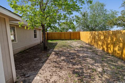 1404 N Comitas Street Beeville TX 78102