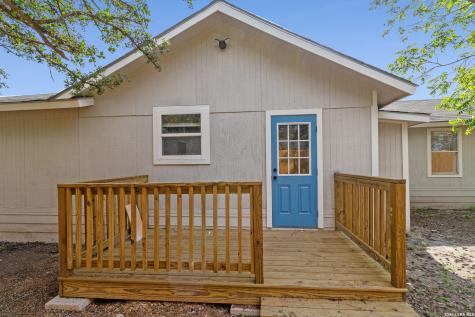 1404 N Comitas Street Beeville TX 78102