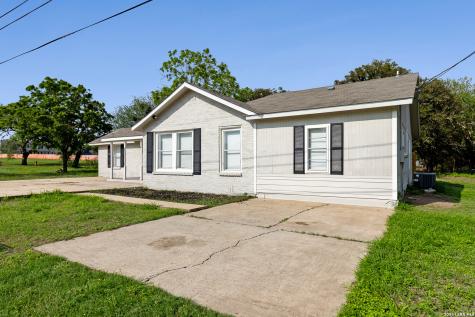 1404 N Comitas Street Beeville TX 78102