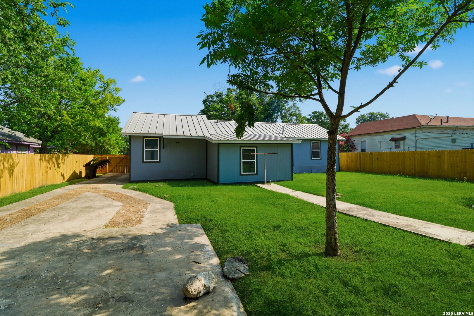 1126 W Lullwood Avenue San Antonio TX 78201