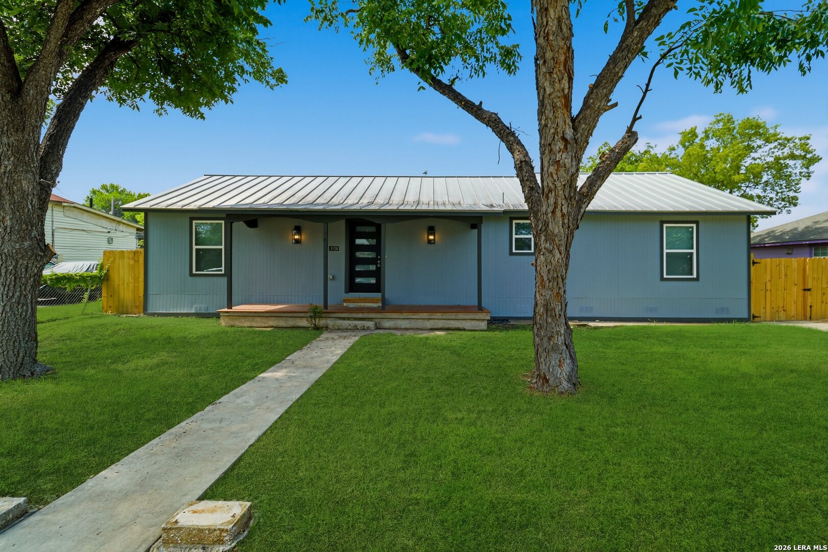 1126 W Lullwood Avenue San Antonio TX 78201