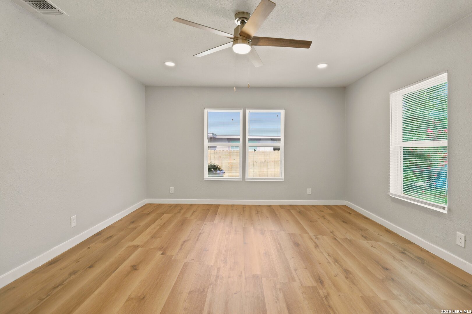 1126 W Lullwood Avenue San Antonio TX 78201