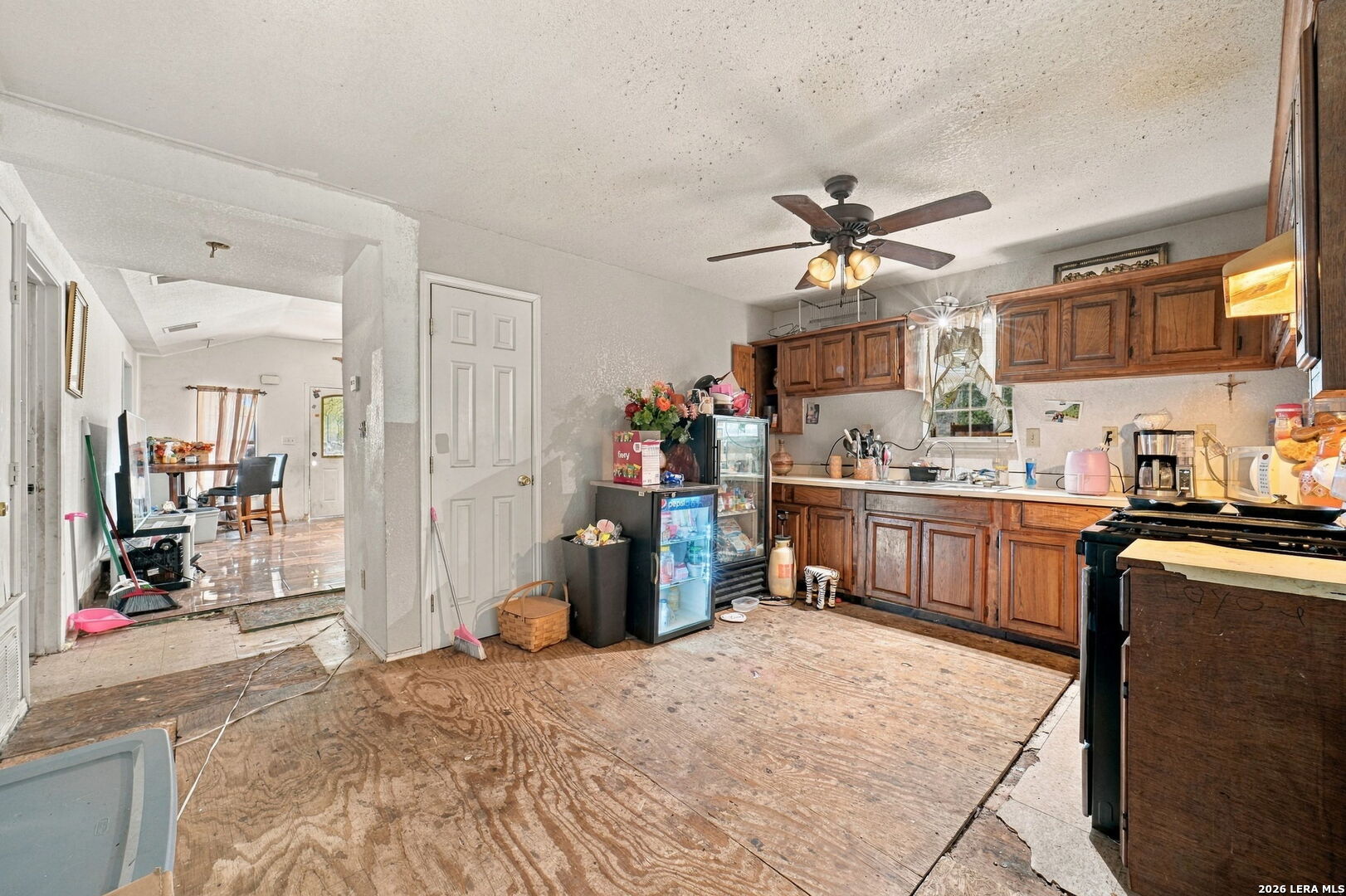 483 W Harding Boulevard San Antonio TX 78221
