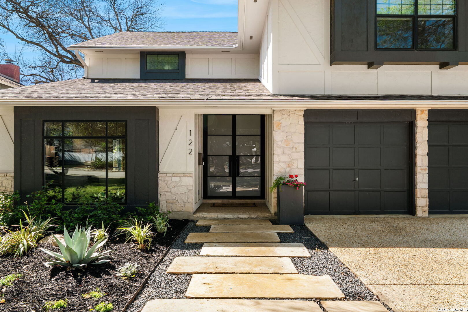122 W Edgewood Alamo Heights TX 78209