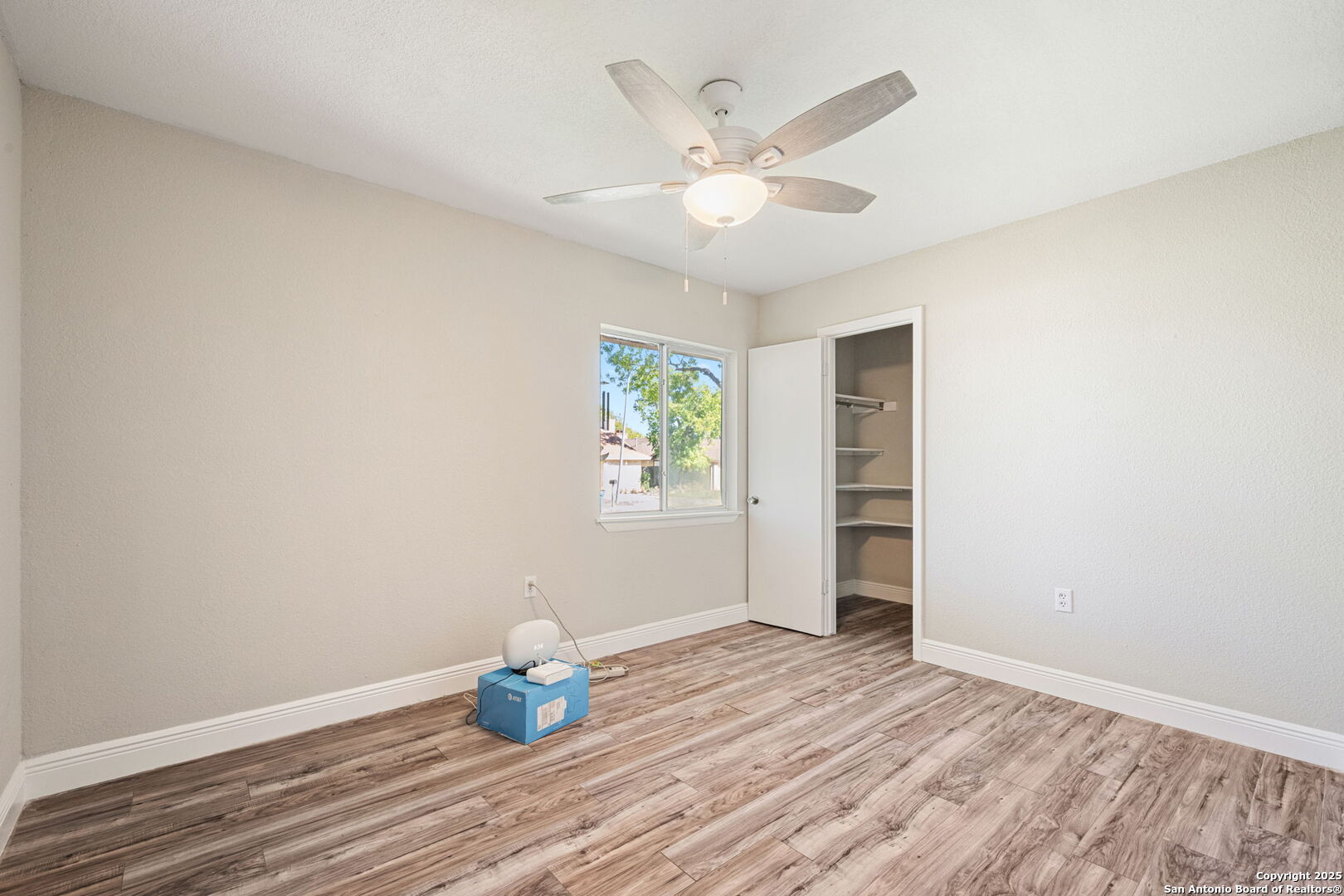 8423 Clear Meadows Converse TX 78109