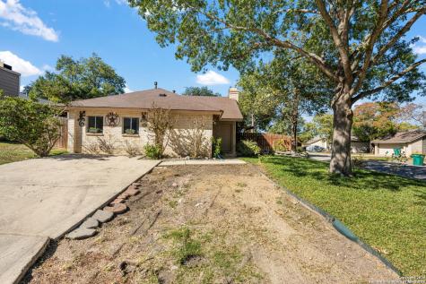 8423 Clear Meadows Converse TX 78109